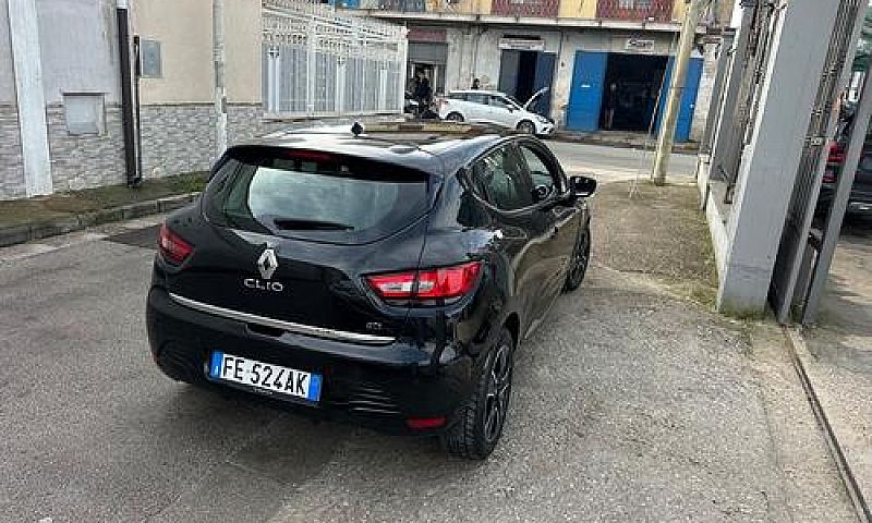 Renault Clio 1.5 Dci...
