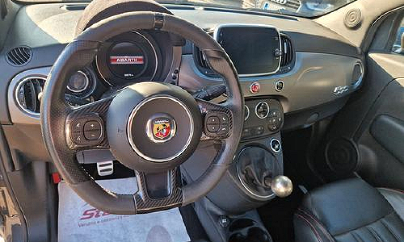 Abarth 695 1.4 Turbo...