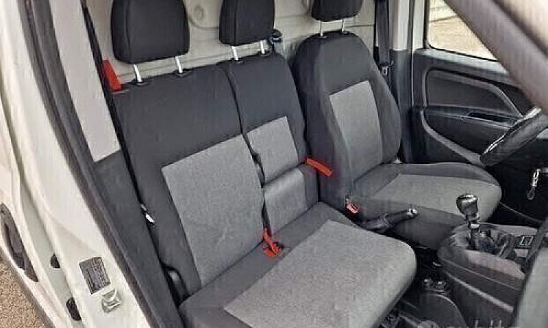 Fiat Doblò 1.4 T-Jet...