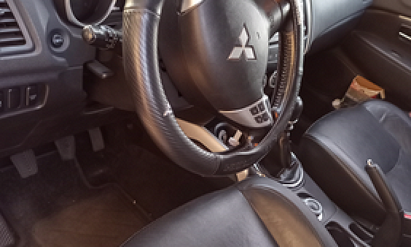 Mitsubishi Asx...