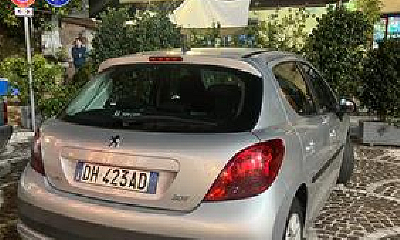 Peugeot 207 1.4 Hdi ...