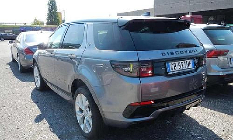 Land Rover Discovery...