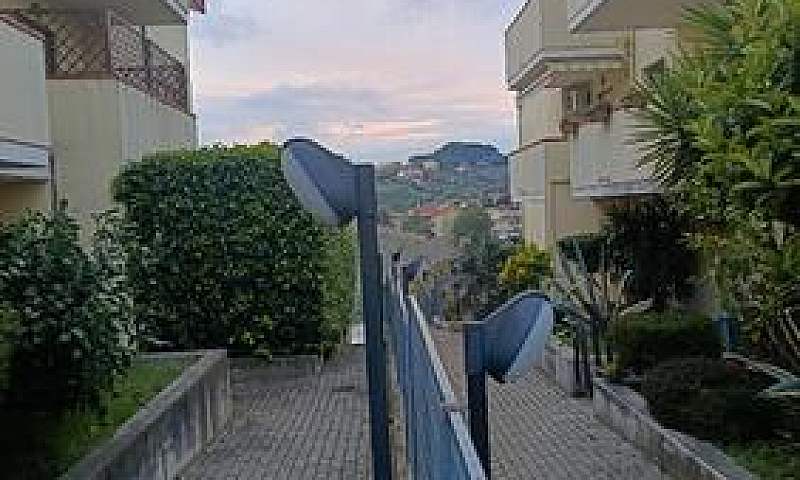 Ampio Duplex Zona Tr...