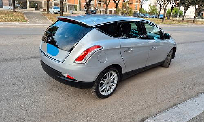 Lancia Delta 1.6 Mul...