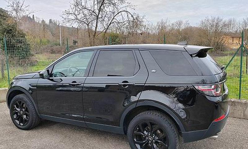 Land Rover Discovery...