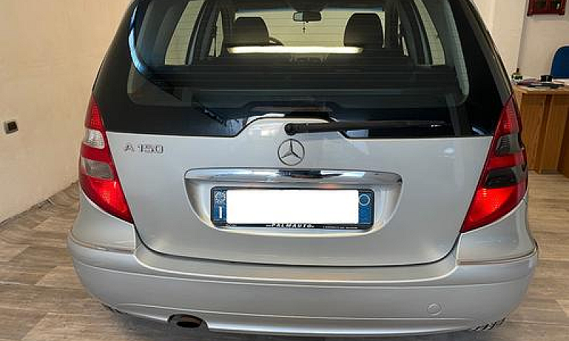 Mercedes-Benz A 180 ...