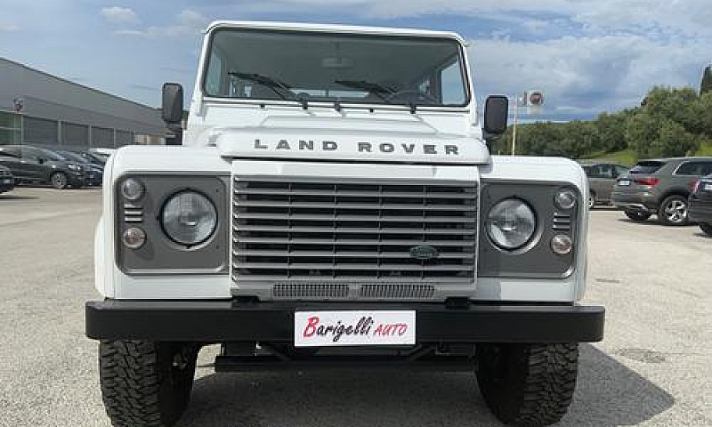 Land Rover Defender ...
