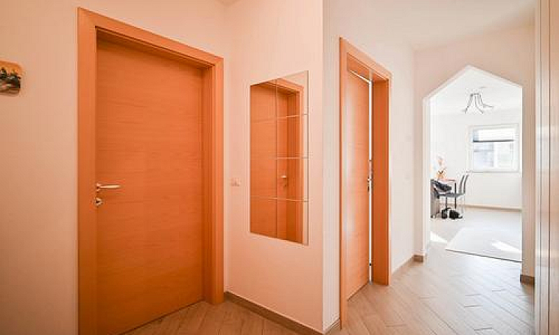 Bilocale Con Balcone...