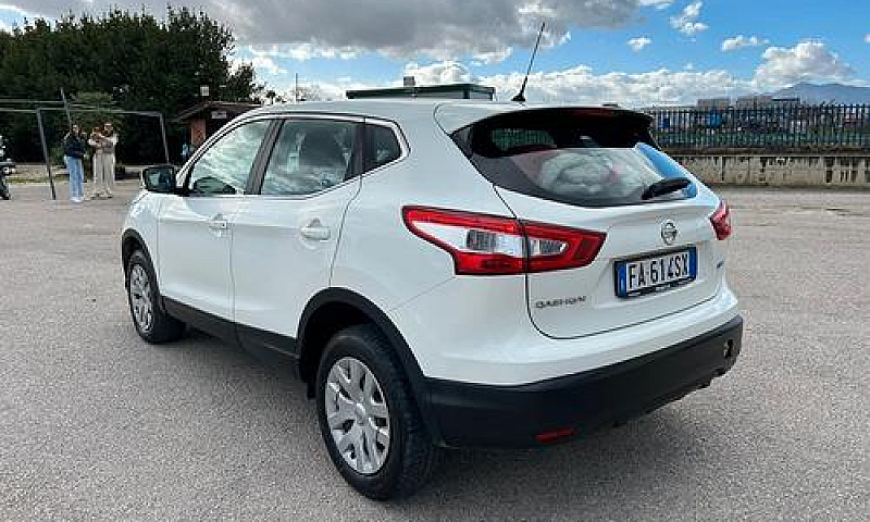Nissan Qashqai 1.5 D...