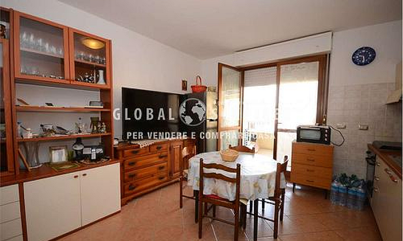 Appartamento Con Ter...