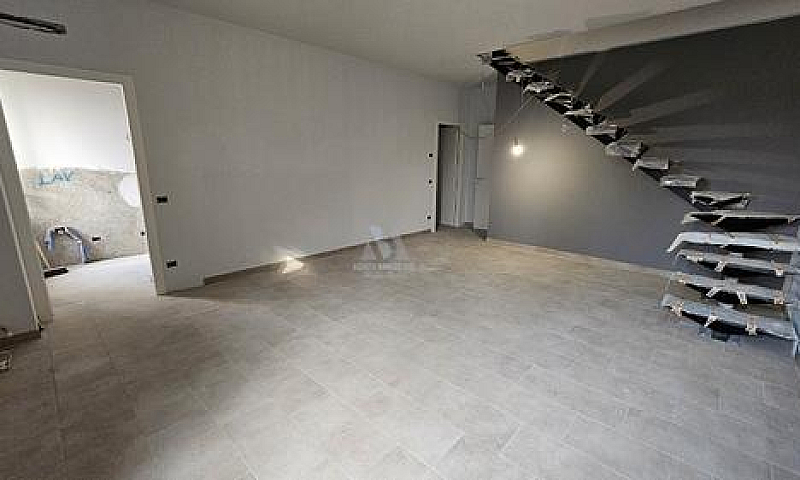 Appartamento Con Gia...