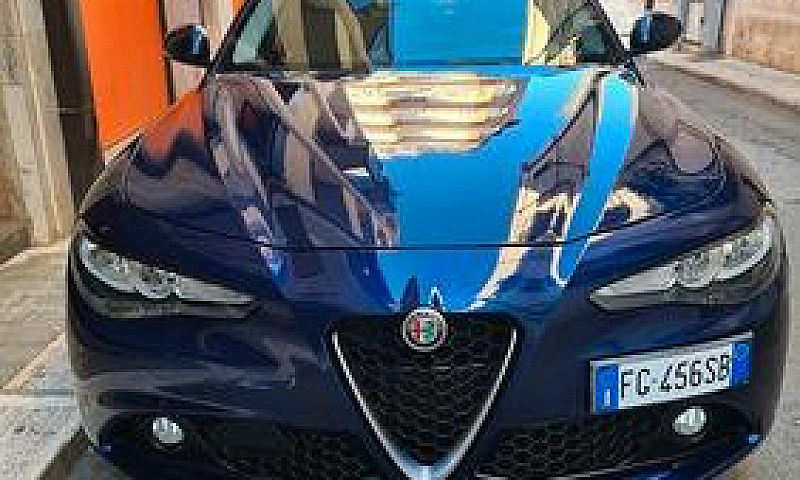 Alfa Romeo Giulia 2....