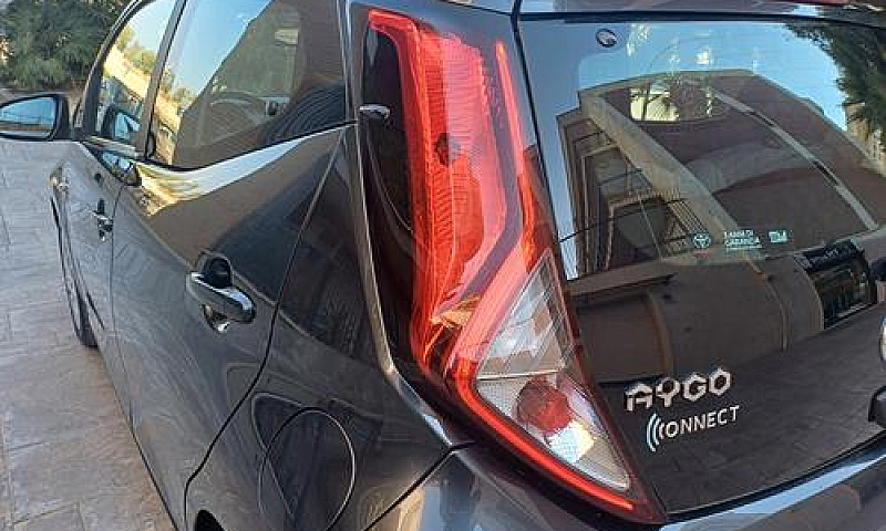 Toyota Aygo Toyota A...