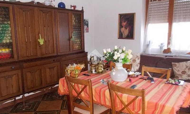 4 Locali A Castrolib...