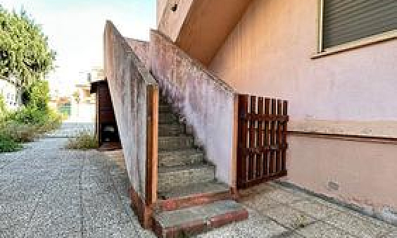 Cagliari, Via Delle ...
