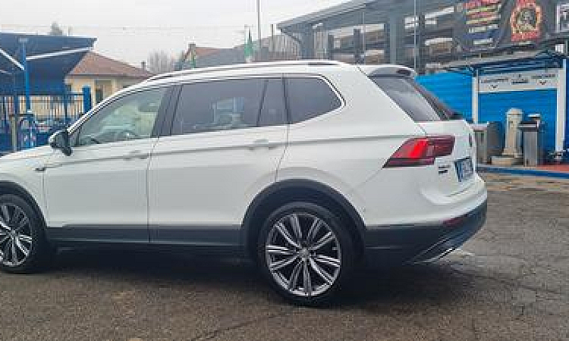 Wolkswagen Tiguan Al...