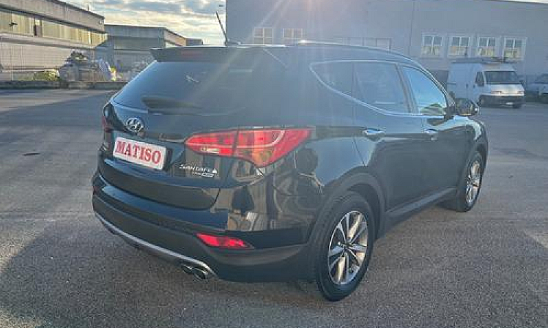 Hyundai Grand Santa ...