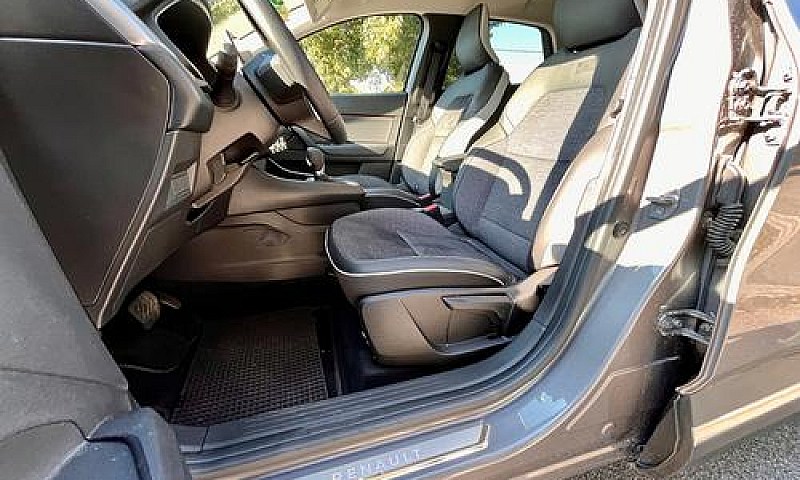 Renault Captur Full ...