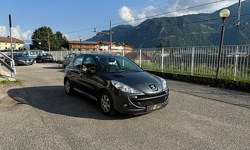 Peugeot 206 Plus 1.1...