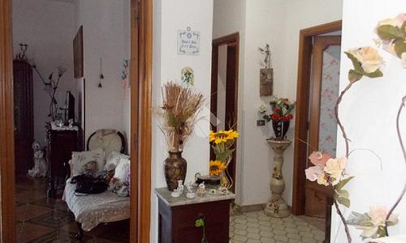 4 Locali A Castrolib...