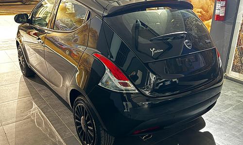 Lancia Ypsilon 1.0 F...