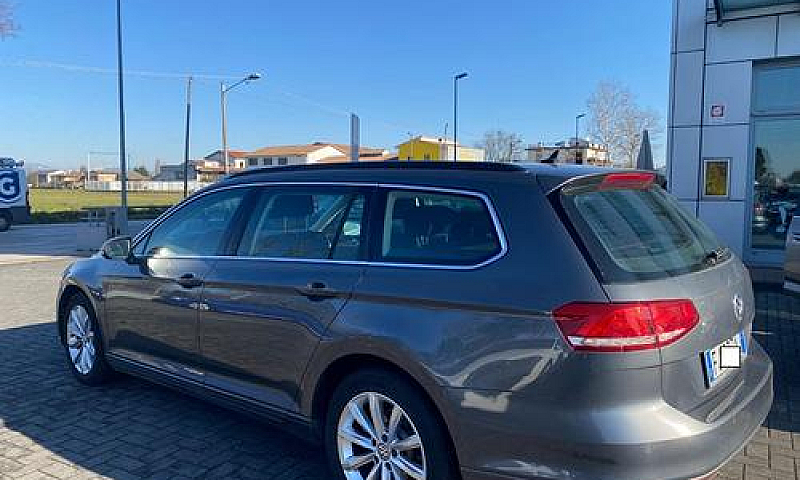 Volkswagen Passat Va...