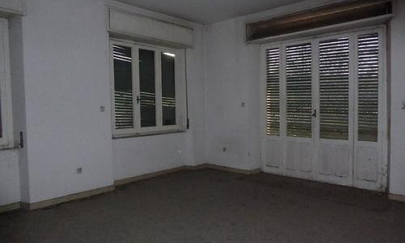 Intero Palazzetto Al...