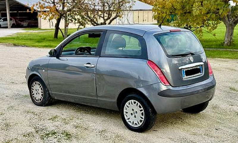 Lancia Ypsilon 1.2 B...
