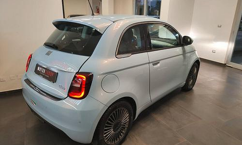 Fiat 500E Berlina 42...