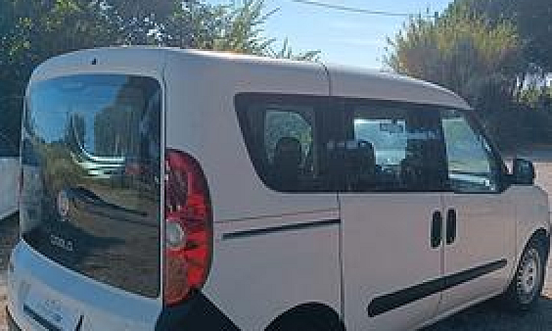 Fiat Doblo 1.4 -5P-V...