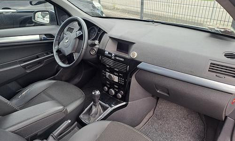Opel Astra 1.6 16V V...