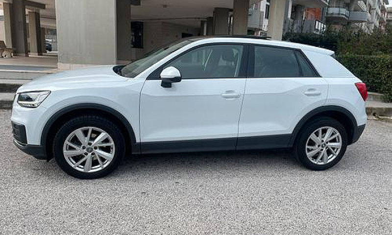 Audi Q2 1.5 Tfsi Des...