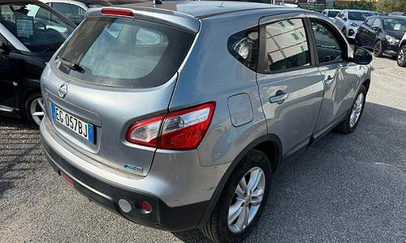 Nissan Qashqai 1.5 *...