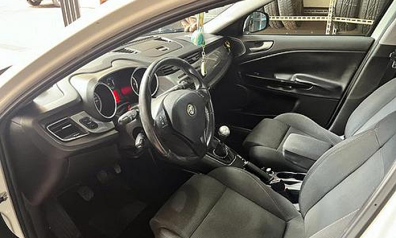 Alfa Romeo Giulietta...