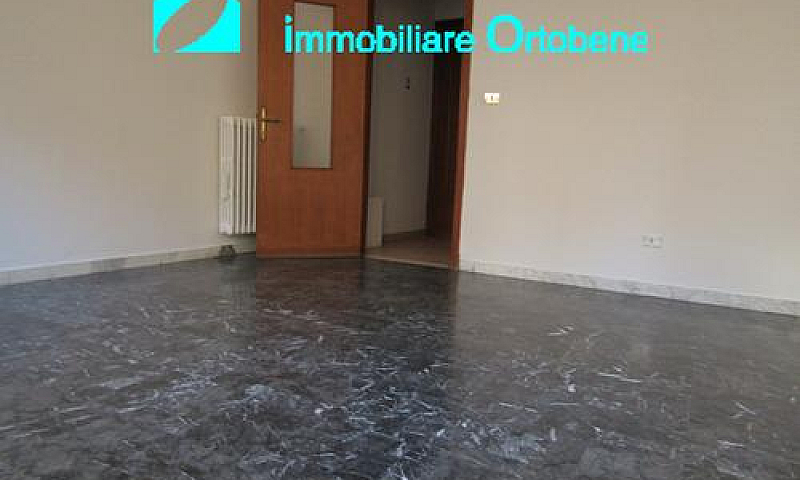 Quadrilocale Via Lam...