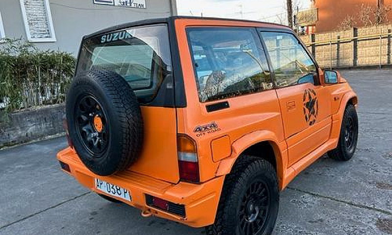 Suzuki Vitara/Sideki...