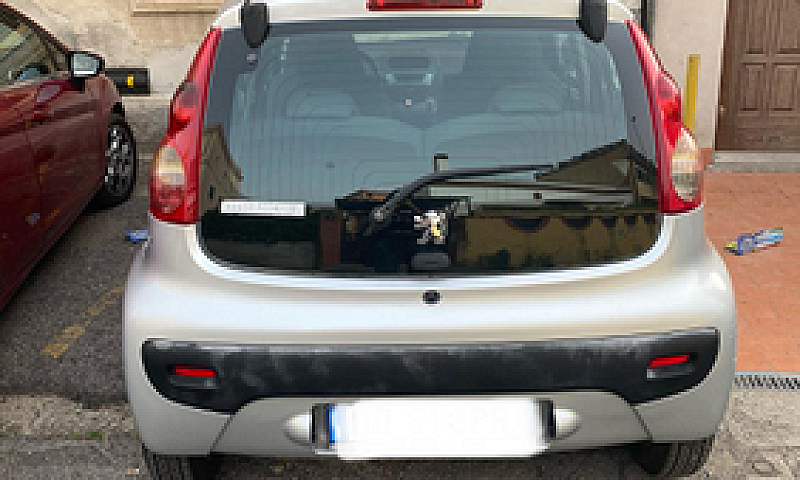Peugeot 107...