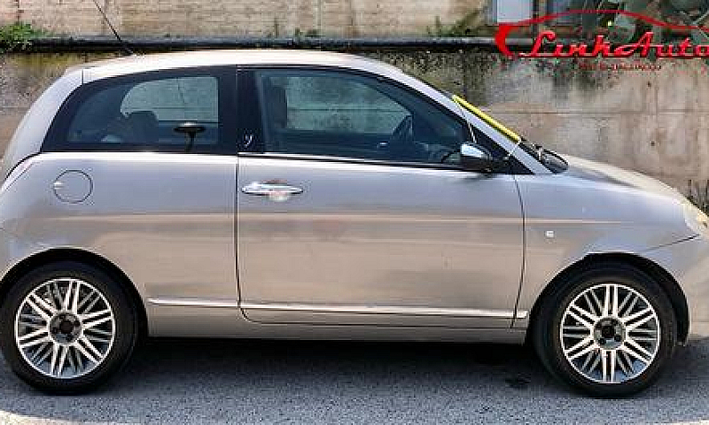 Lancia Ypsilon 1.3 M...