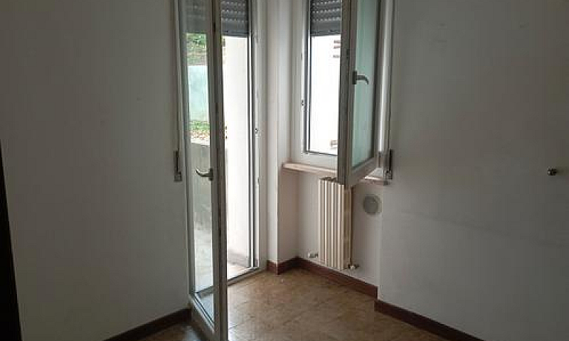 Appartamento Con Ter...