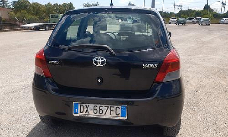 Toyota Yaris 1.4 D-4...