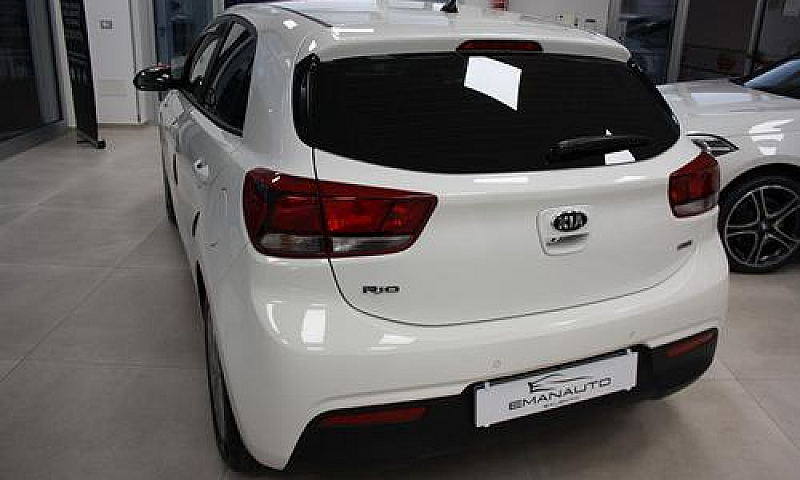 Kia Rio 1.4 Crdi 90C...