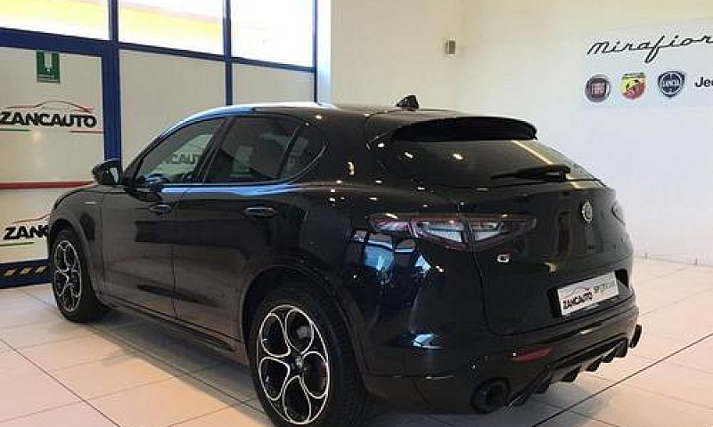 Alfa Romeo Stelvio 2...