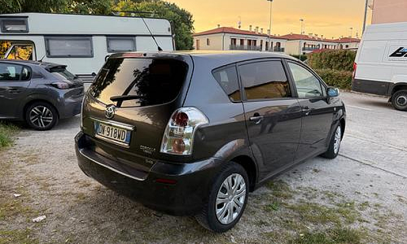 Toyota Verso - 2008...