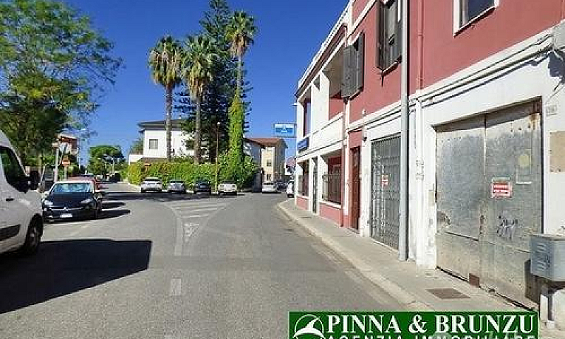Oristano - Via Tharr...