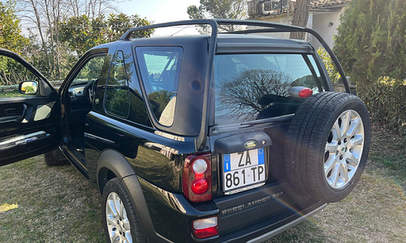 Land Rover Freelande...