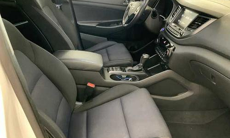 Hyundai Tucson 1.7 C...