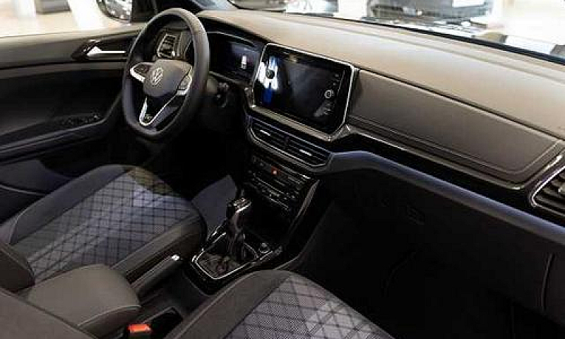 Volkswagen T-Cross 1...