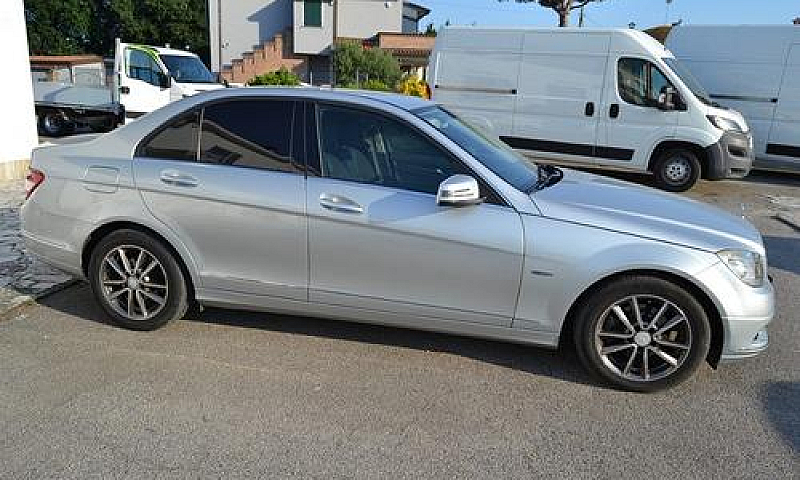 Mercedes-Benz C 200 ...