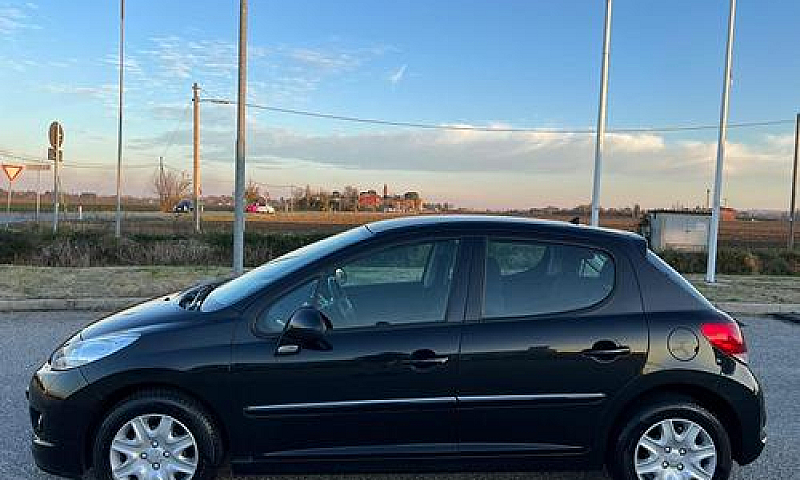 Peugeot 207 1.4 Hdi ...