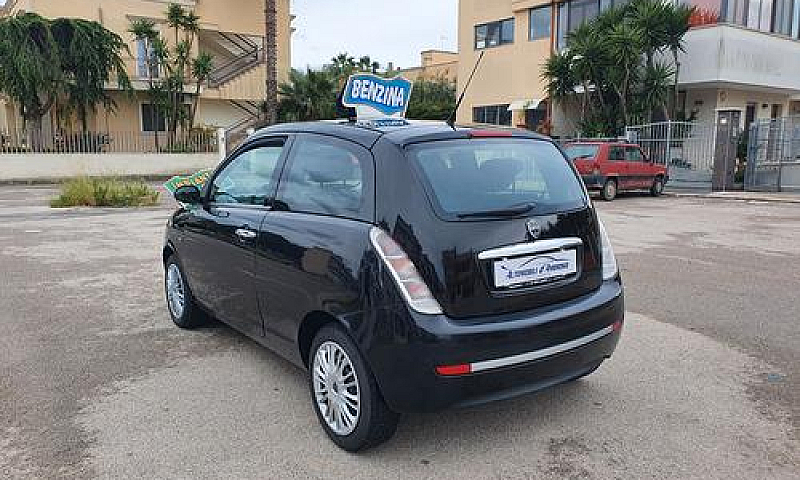 Lancia Ypsilon 1.2 B...